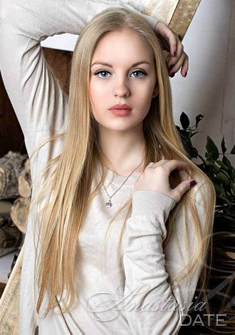 Online Ukrainian Single Polina From Kiev 21 Yo Hair Color Blond